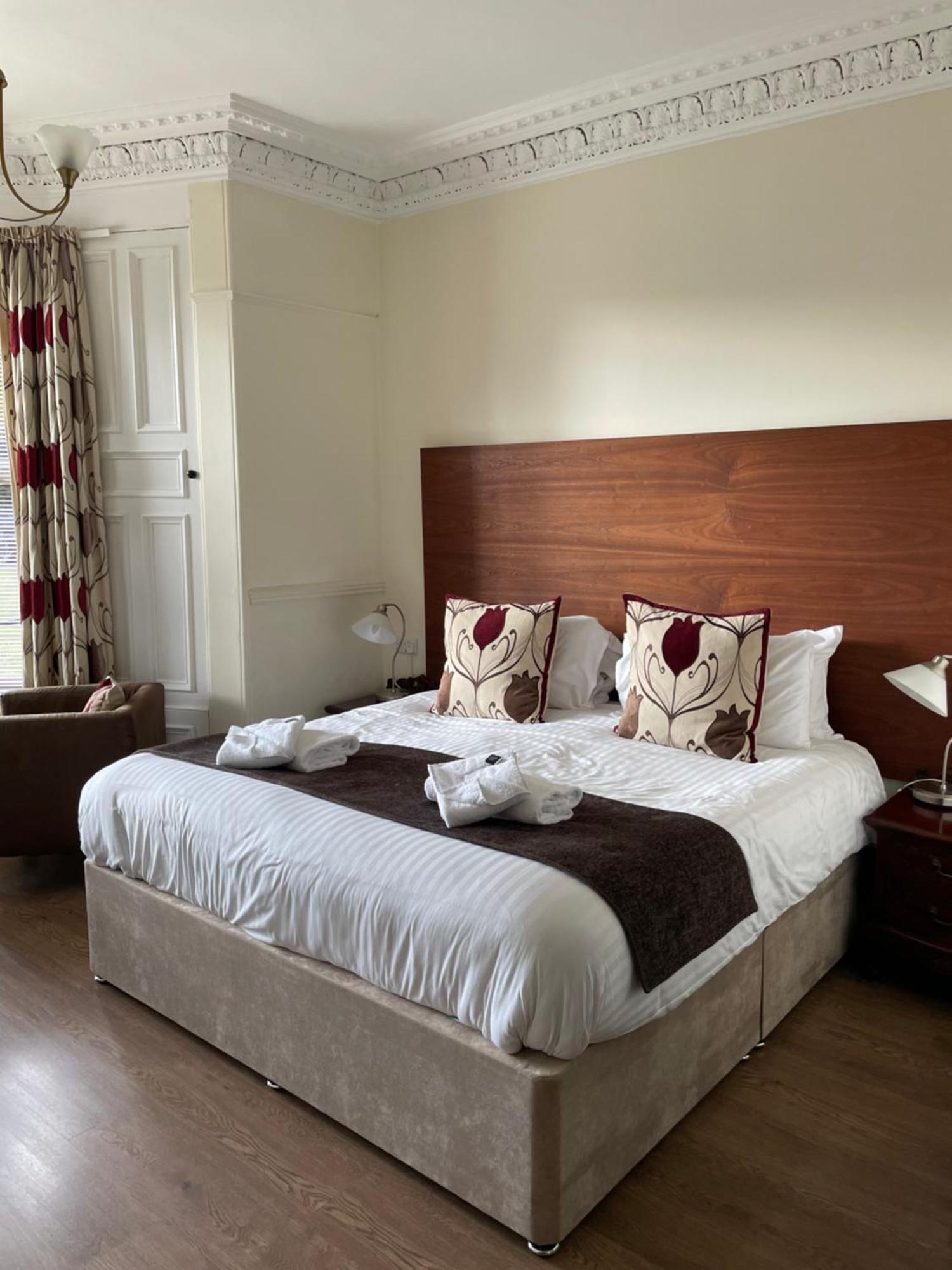 The Claymore Guest House بيتلوكري المظهر الخارجي الصورة