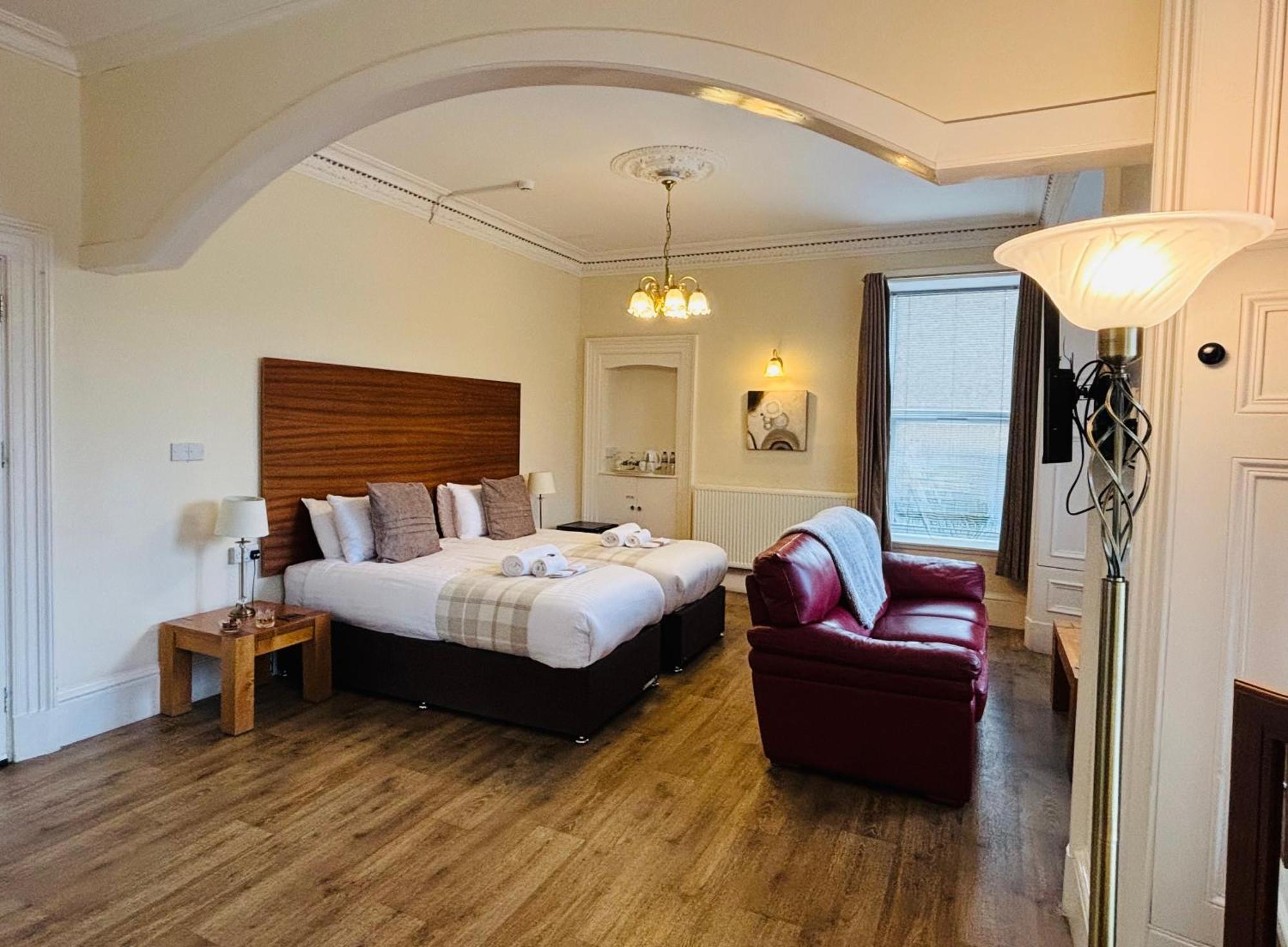 The Claymore Guest House بيتلوكري المظهر الخارجي الصورة